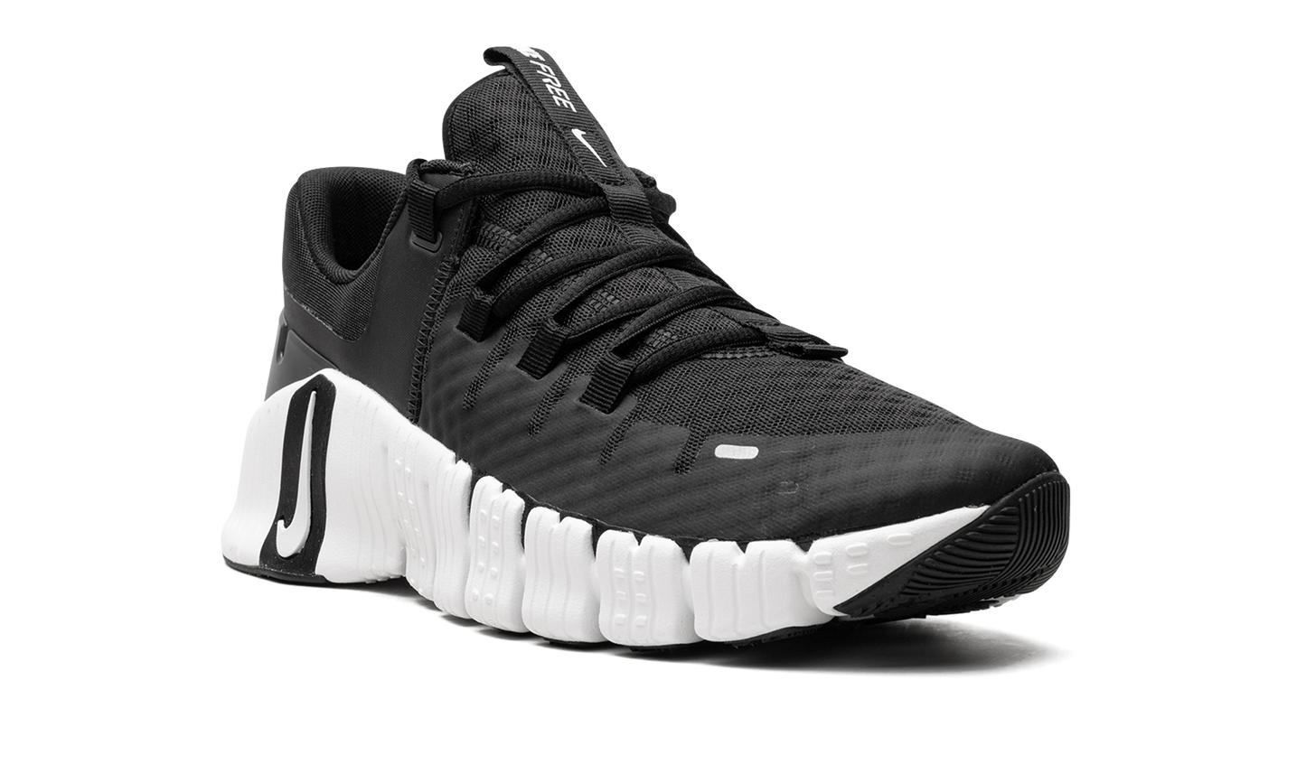 Free Metcon 5  Black / White