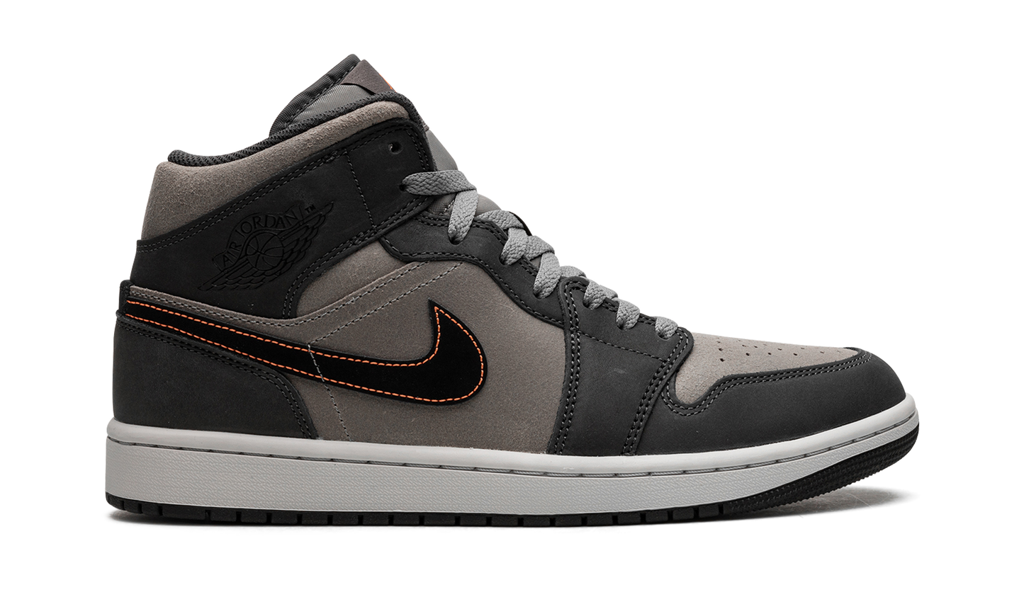 Air Jordan 1 Mid SE  Night Stadium