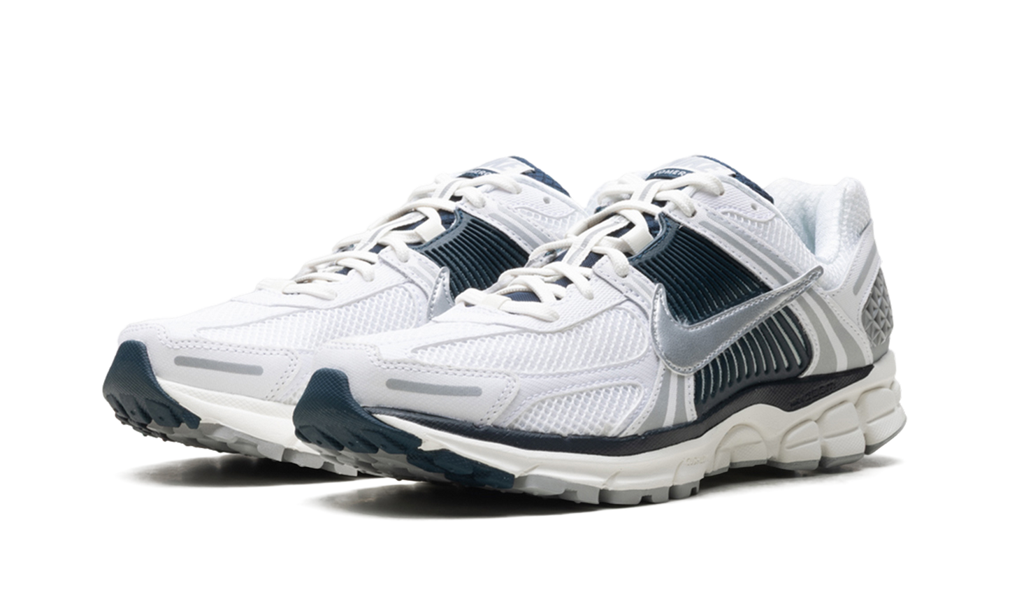 Air Zoom Vomero 5 WMNS  White Armory Navy