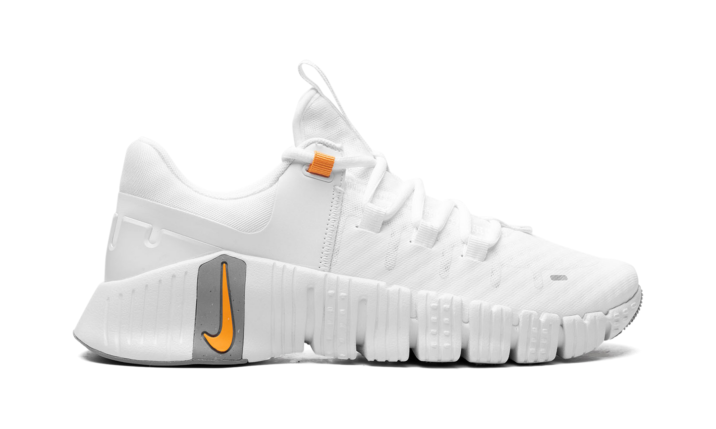 Free Metcon 5  White Football Grey