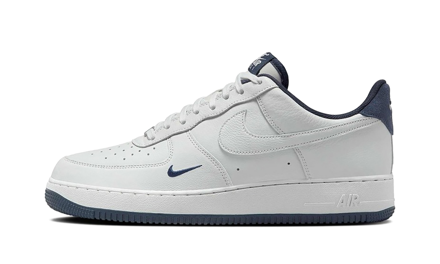 Air Force 1 Low '07 LV8  Photon Dust Obsidian