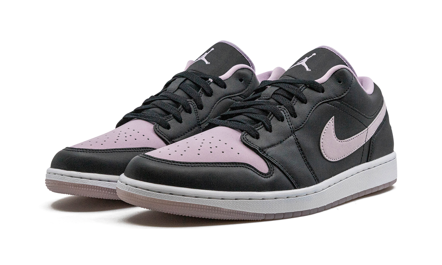 Jordan 1 Low SE  Iced Lilac
